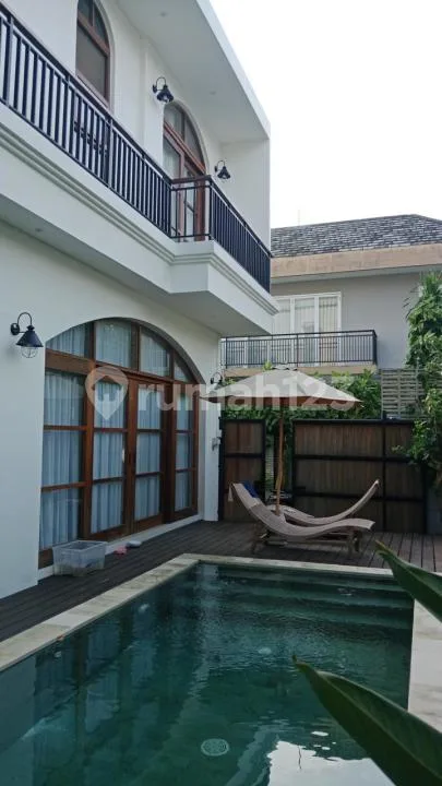 Villa Mediterania Modern Style Dekat Canggu - Real Estate in Bali