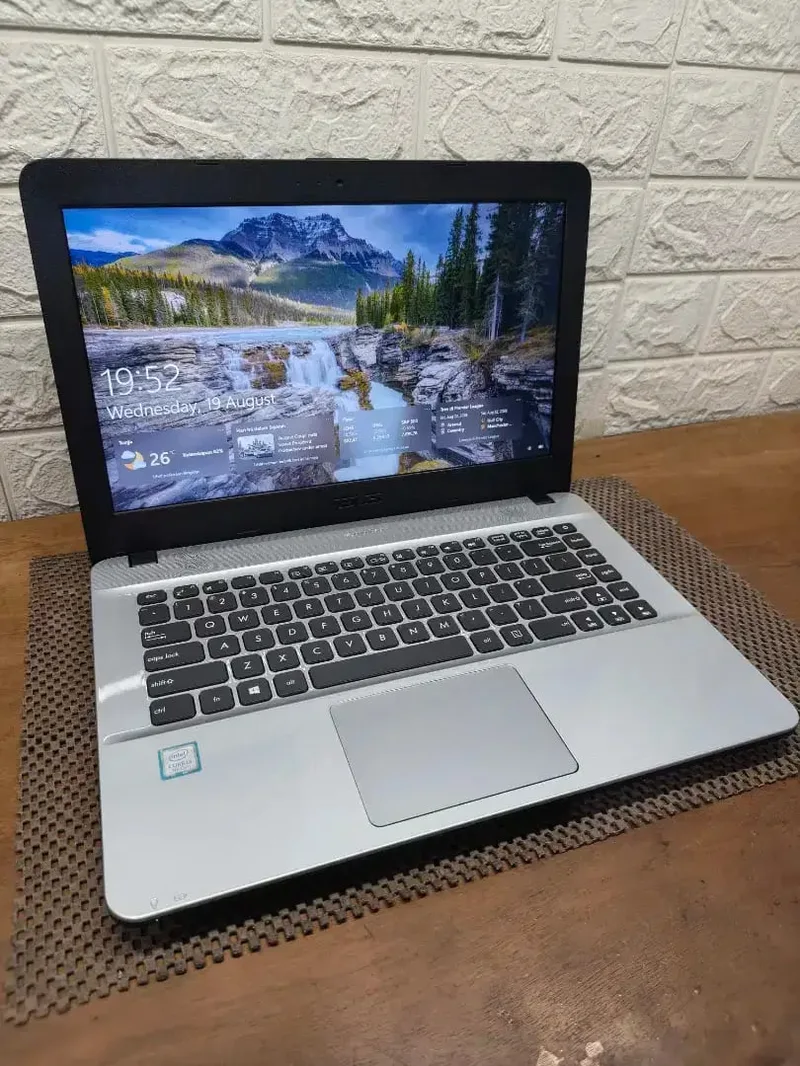 Asus X441U intel Core i3 Gen-7 (8/128+500gb) 14 inch MULUSS - Electronics in Bali