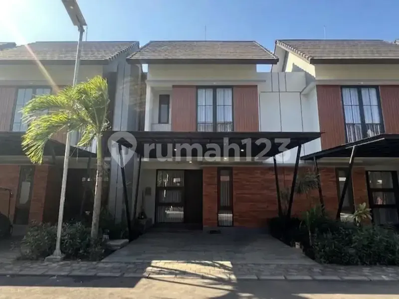 Disewakan Rumah 2Lantaihanya 2Menit Dari Pintu Tol - Real Estate in Bali