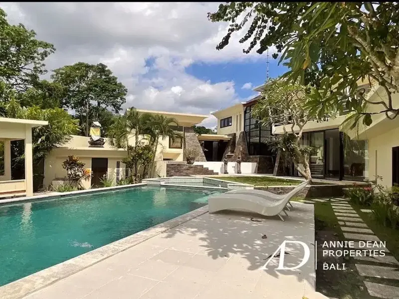 REEHOLD | PRIVATE TROPICAL ESTATE WITH RICE FIELD VIEWS - PERERENAN - Real Estate in Bali