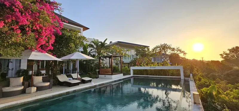 Dijual Rumah Mewah View Sunset dan Golf Pecatu Bali - Real Estate in Bali