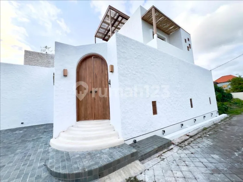 3 Bedrooms Topical Style Cityview Just 1 KM Going To Petitenget Beach Strategic Location At Seminyak Area - Real Estate in Bali