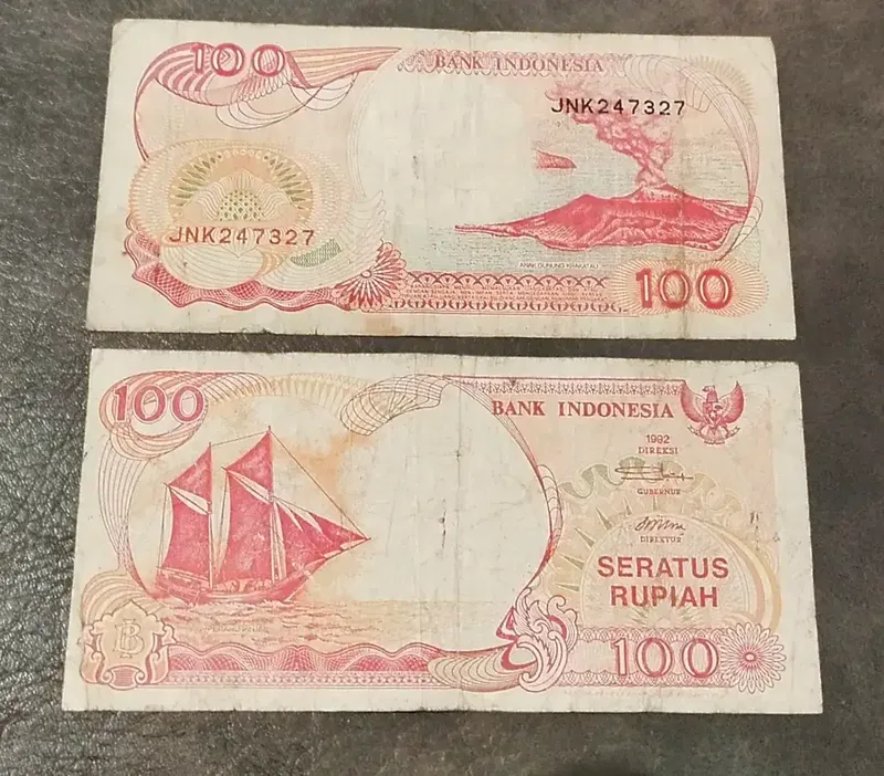 DIJUAL uang kertas Jadul 100 gambar perahu pinisi tahun 1992 - Hobbies & Sports in Bali