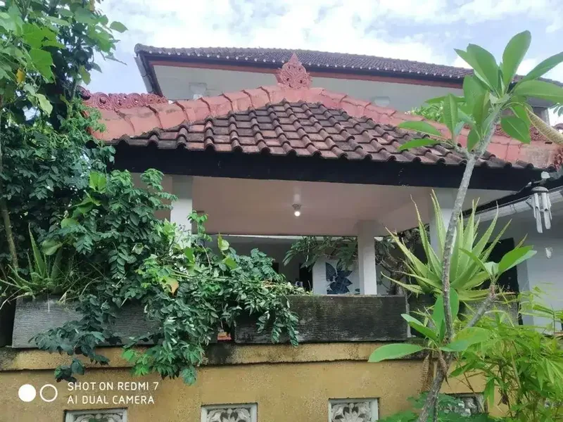 Rumah 2 Lantai Lokasi Strategis Dekat Bandara, Kuta - Real Estate in Bali