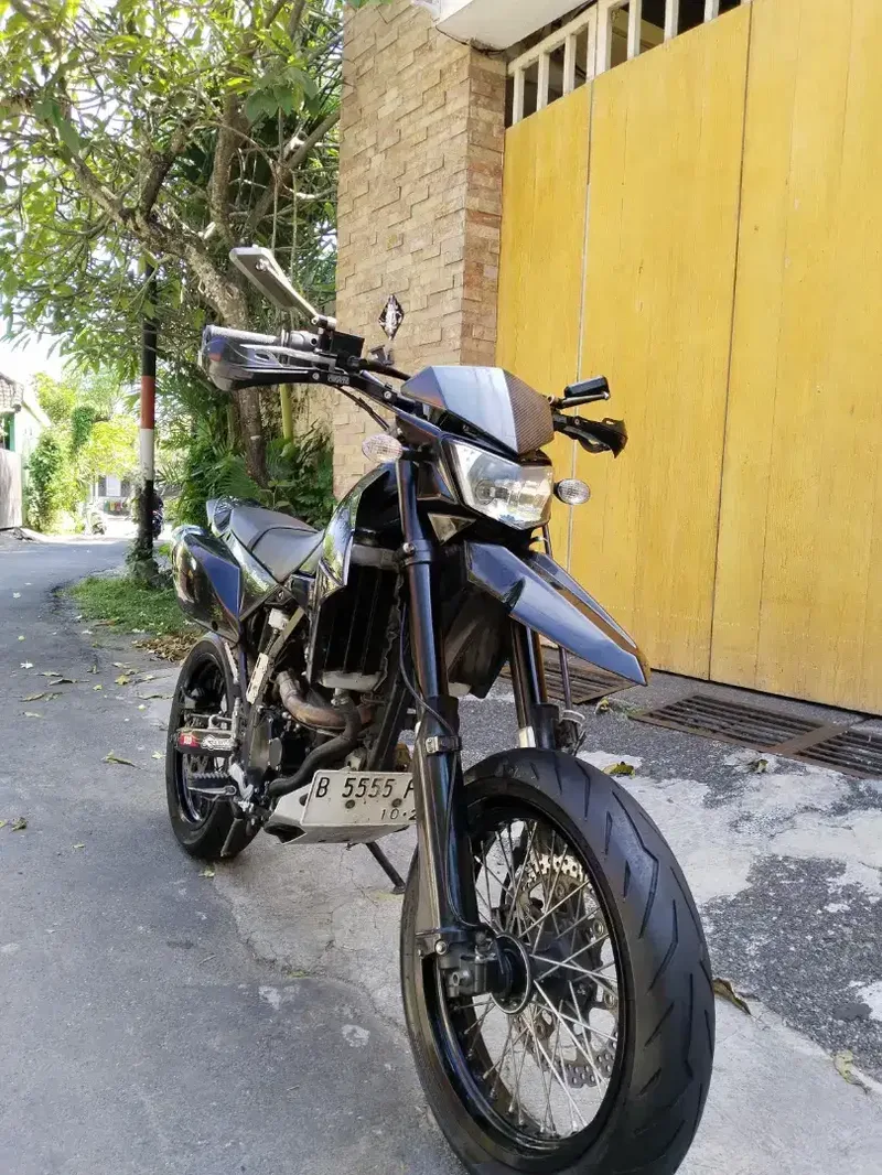 KAWASAKI DTREKER 250 CC TAHUN 2022 PAJAK OFF 2X SURAT LENGKAP - Vehicles in Bali