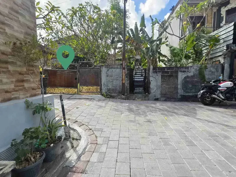 Tanah Komersial 500 m² Kerobokan, Bonus Bangunan Lama - Real Estate in Bali