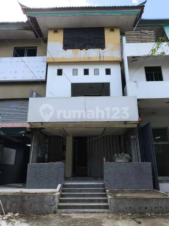 Di Jual Roko 3 Lantai di Pinggir Jalan Utama By Pass Ngurah Rai - Real Estate in Bali