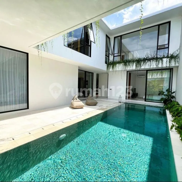 Luxury Private Villa For Rent In Prime Pererenan Location - Bali in Bali