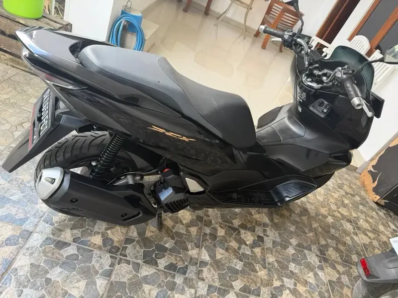 Di jual Honda PCX Tahun 2022 - Vehicles in Bali