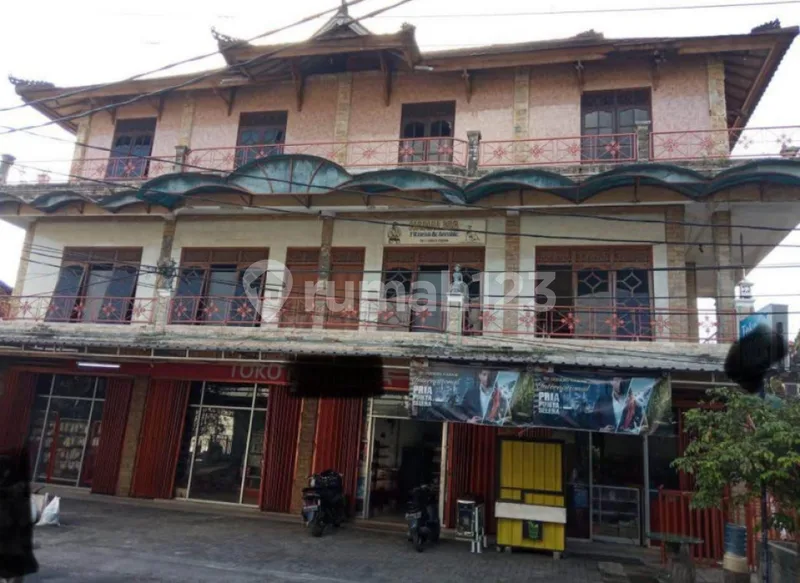 Ruko 3 Lantai Parkir Luas Di Denpasar Barat Jl - Bali in Bali