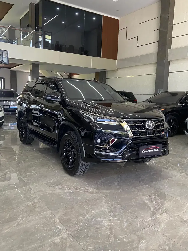 Fortuner GR 2023 Asli Bali Low KM 10rb - Vehicles in Bali