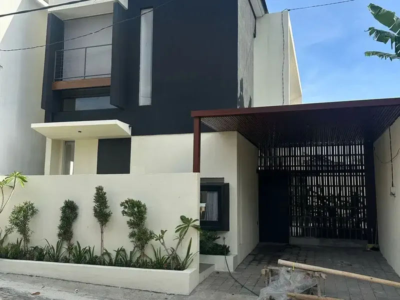 Villa Strategis Modern Tropical Banjar Semer Kerobokan Bali - Bali in Bali