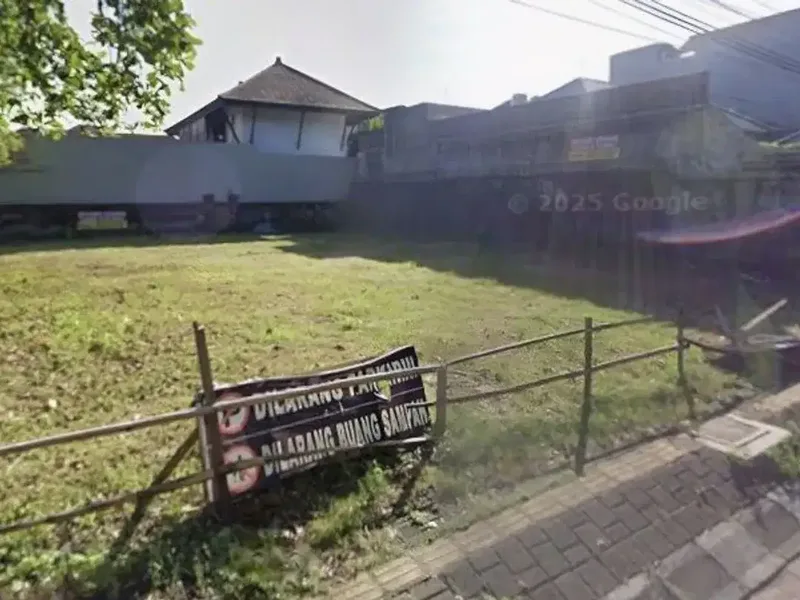 TANAH PREMIUM STRATEGIS DEKAT LAPANGAN PUPUTAN RENON - Real Estate in Bali