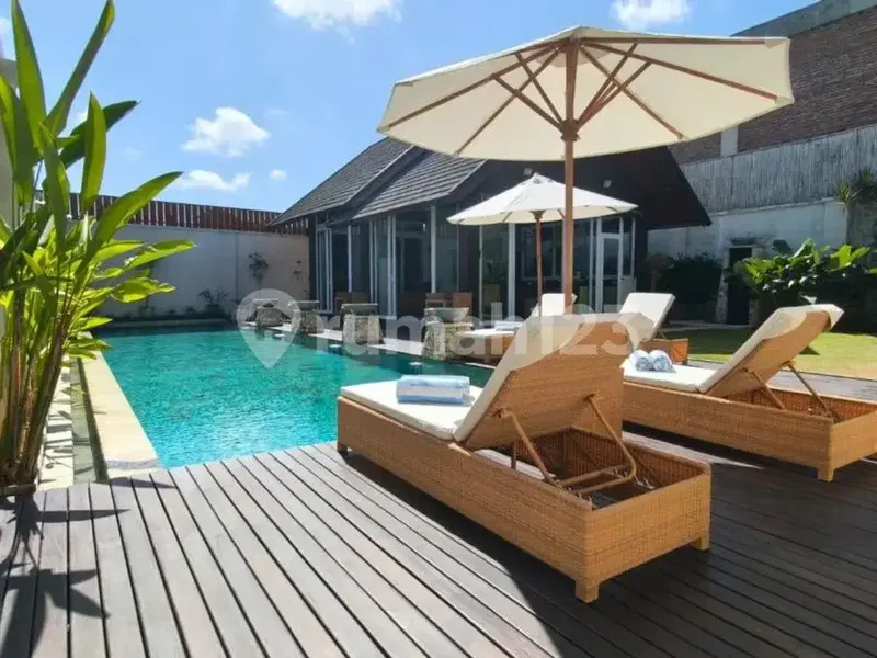 For Sale Luxury Villa Modern Style At Ungasan - Bali in Bali