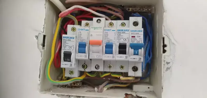 Servis panggilan listrik dan segala keluhan masalah listrik - Home & Garden in Bali