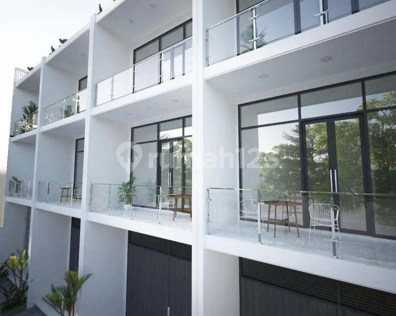 Dijual Ruko 3 Lantai + Rooftop ,Lokasi Strategis Jl. Mahendradata Denpasar Barat - Bali in Bali