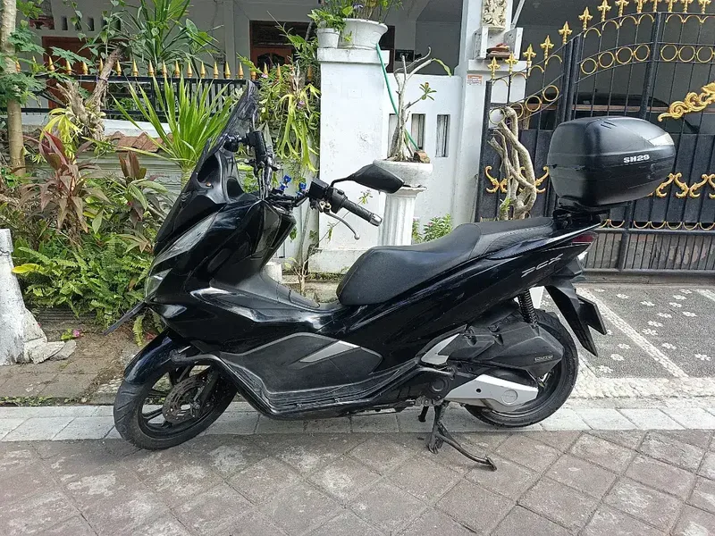 Honda PCX 150 Pembelian Desember 2019 - Vehicles in Bali