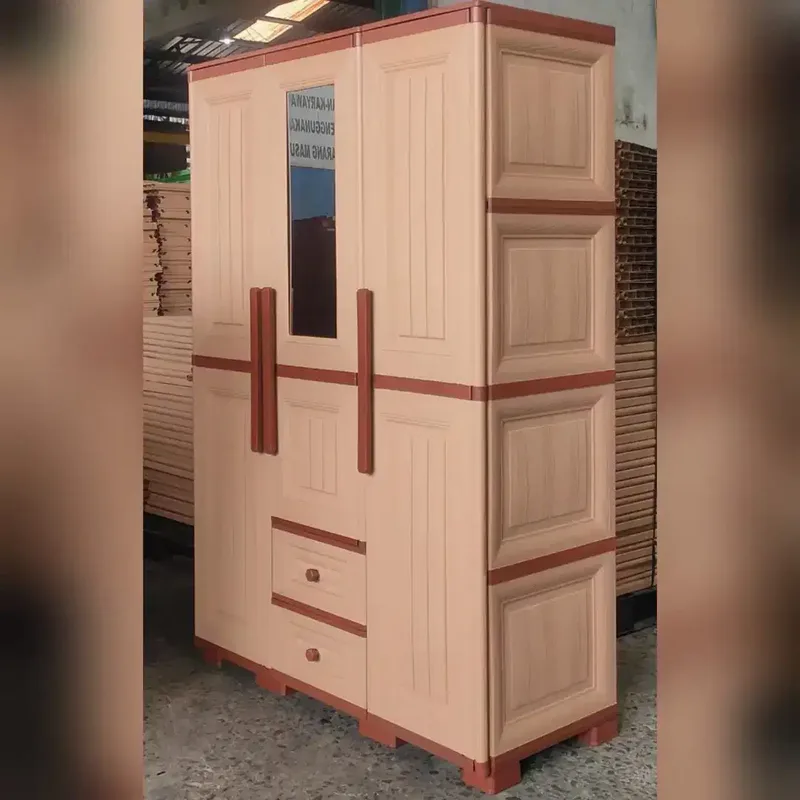 Lemari plastik ivory 3 pintu besar - Home & Garden in Bali