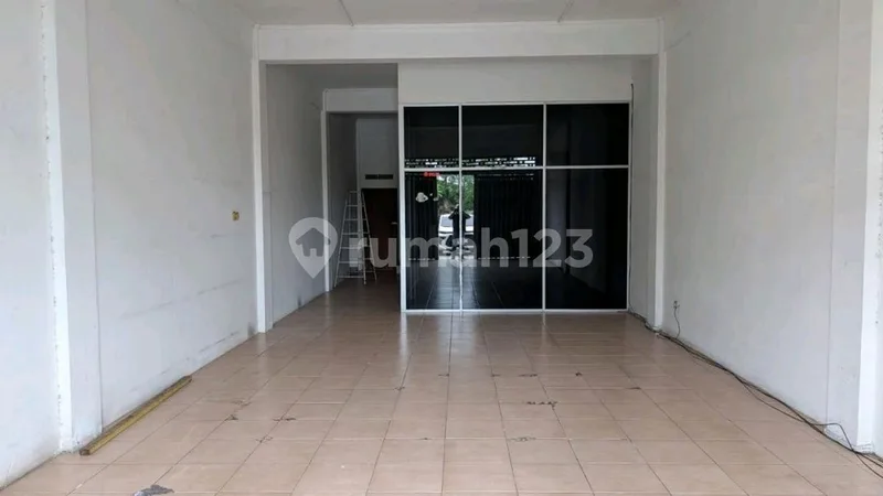 Ruko 3 Lantai Kawasan Ekonomi Kuta Dekat Denpasar - Real Estate in Bali