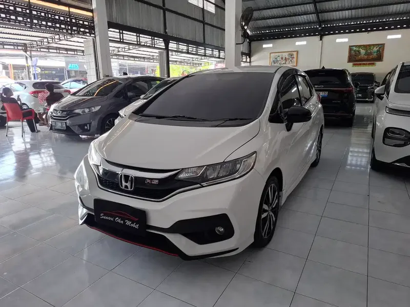 HONDA JAZZ RS FACELIFT - Vehicles in Bali