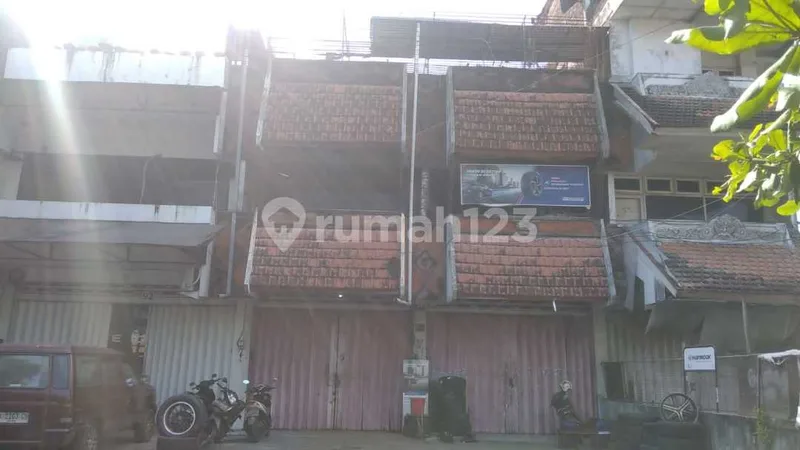 Ruko 3 Lantai Area Cokroaminoto Ubung Dekat Terminal dan Sekolah - Bali in Bali