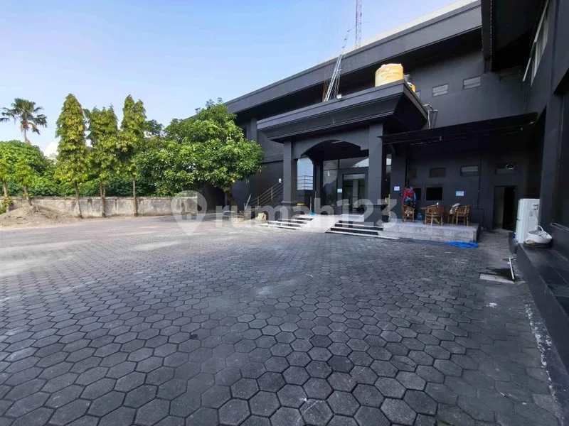 For Sale : Prime Commercial Building In Strategic Bypass Ngurah Rai - Real Estate in Bali