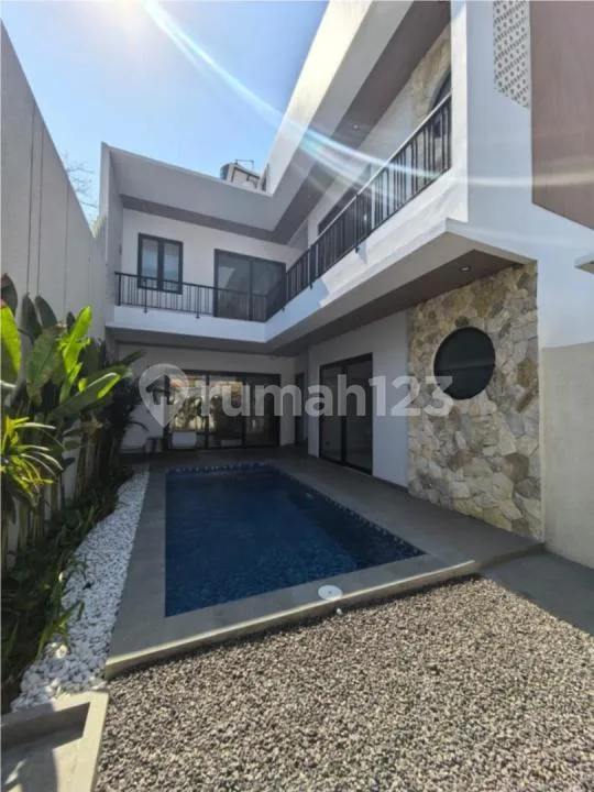 Brand New 3 Bedrooms Villa In Jimbaran Uluwatu - Real Estate in Bali