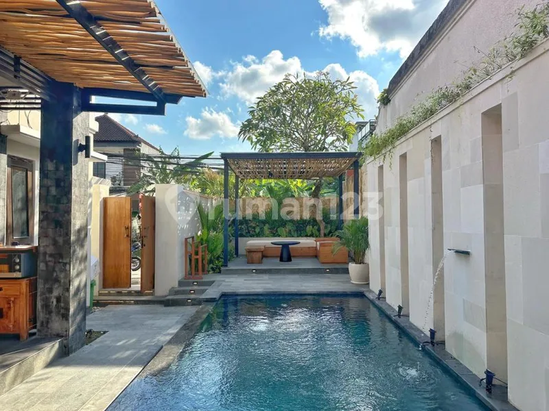 2 Bedrooms Villa Taman Sari Kerobokan - Real Estate in Bali