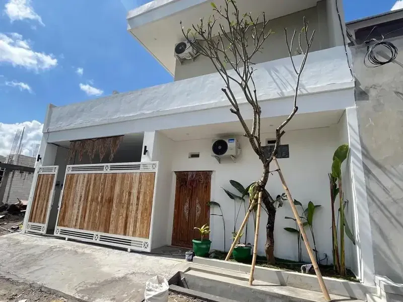 BRAND NEW VILLA DI PEMARON MUNGGU DEKAT PANTAI SESEH - Real Estate in Bali