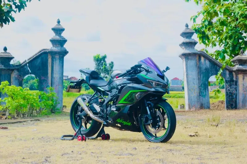 Kawasaki ZX25RR, ZX25, Ducati Evo, ER6n, Vulcan - Vehicles in Bali