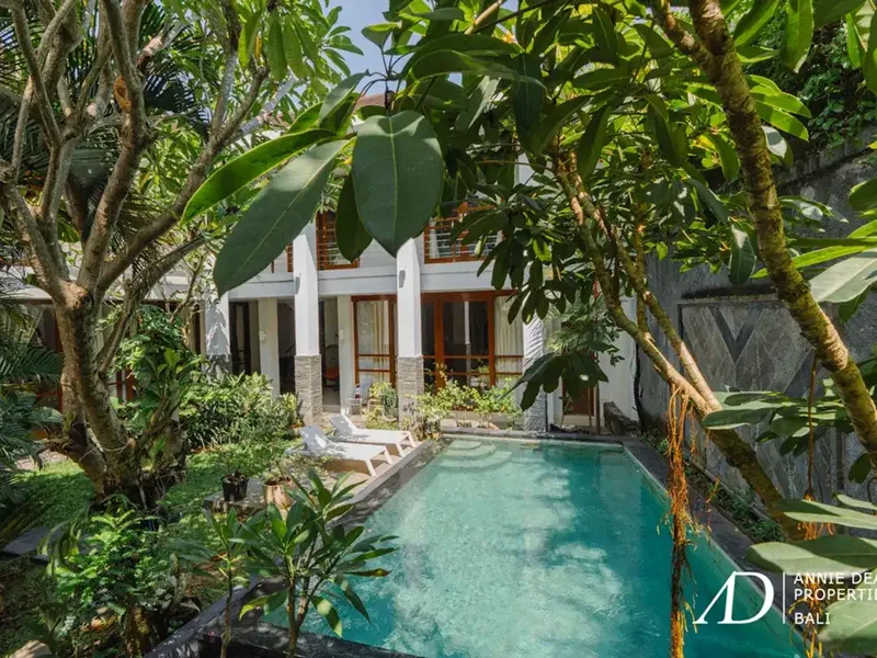 FREEHOLD VILLA CLOSE TO AN AUSTRALIAN INTERNATIONAL SCHOOL - Real Estate in Bali
