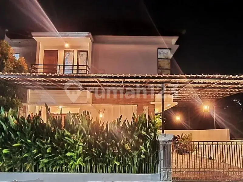 Full Furnished, Rumah, 2 Lantai, Siap Huni Dekat Semua Fasilitas - Real Estate in Bali