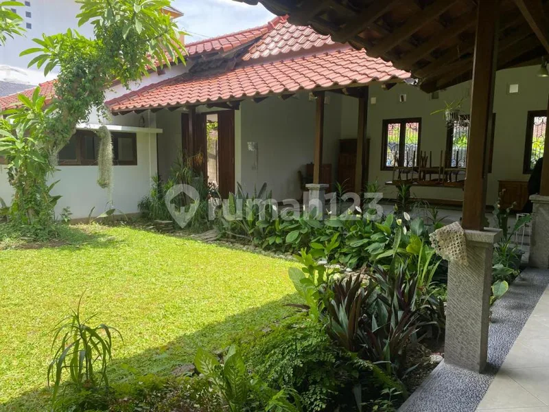 For Rent Hunian 3 Halaman Sangat Luas Kawasan Startegis Renon - Real Estate in Bali