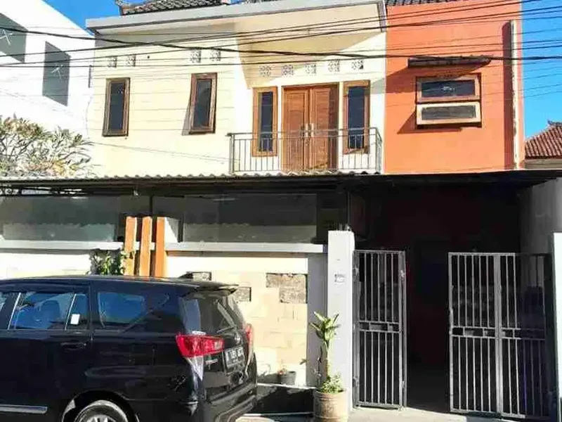 DISEWAKAN RUMAH 2 LANTAI DI TENGAH KOTA DENPASAR - Real Estate in Bali