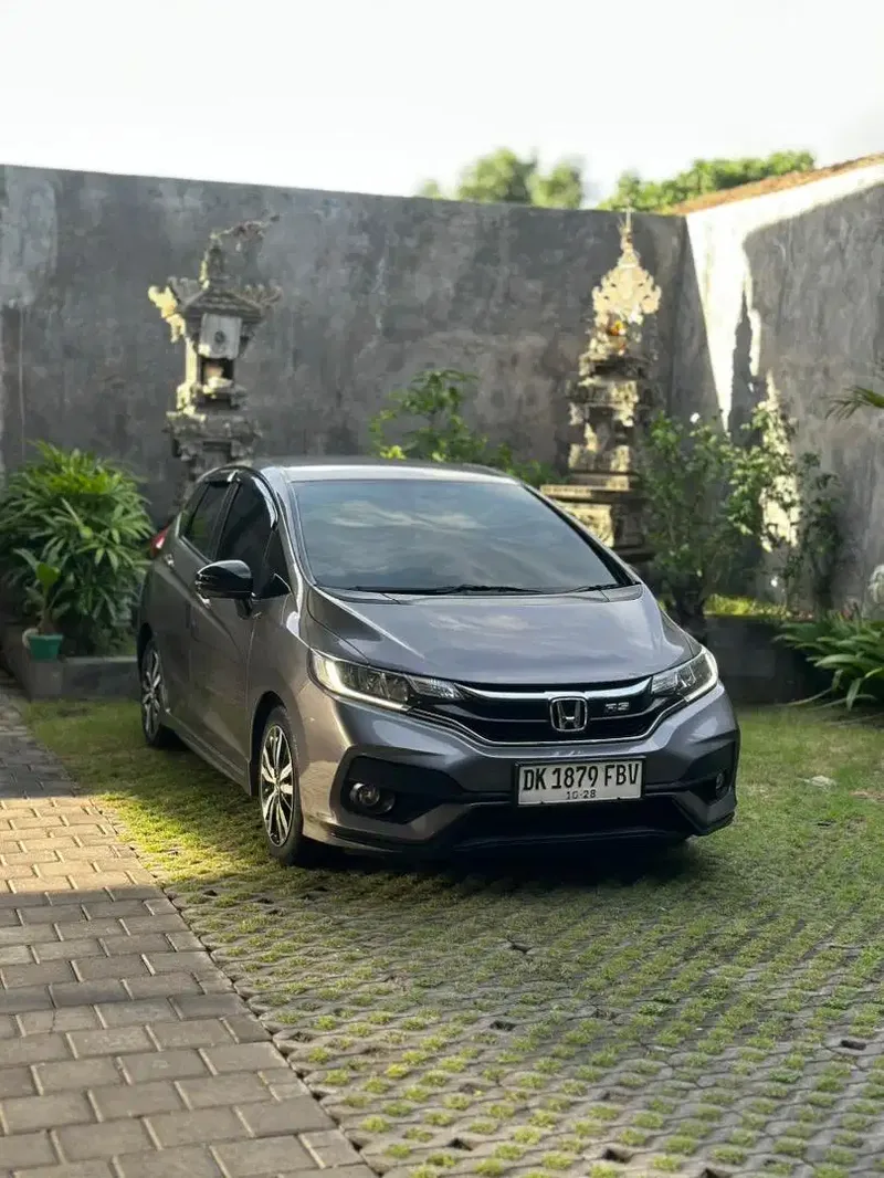 JAZZ RS 2018 FACELIFT MATIC ASLI BALI - Vehicles in Bali