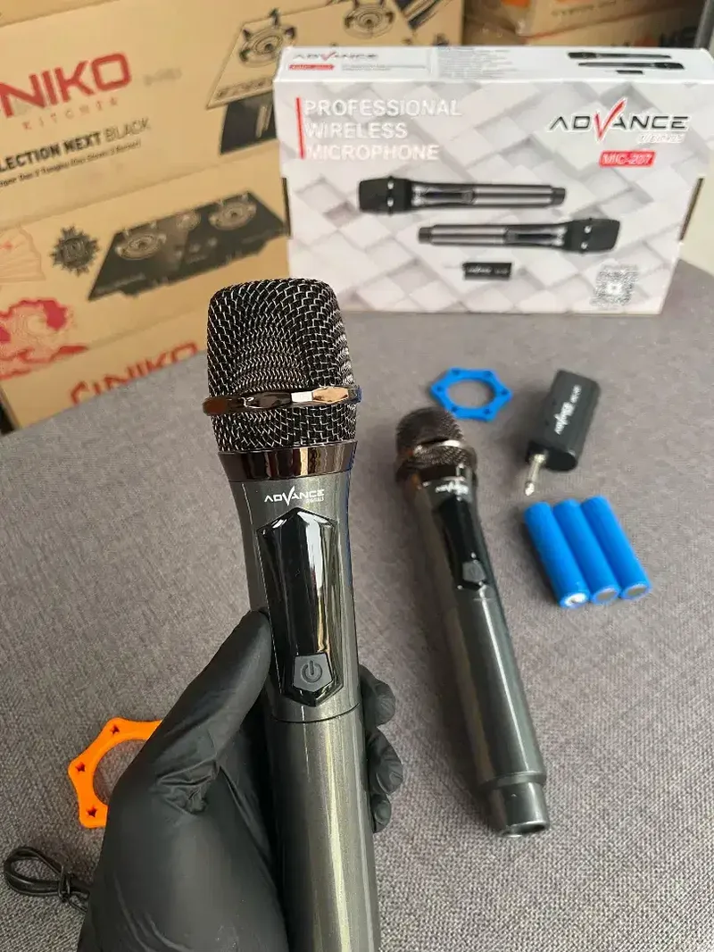 ADVANCE 207 MIC WIRELES ISI 2 - Electronics in Bali