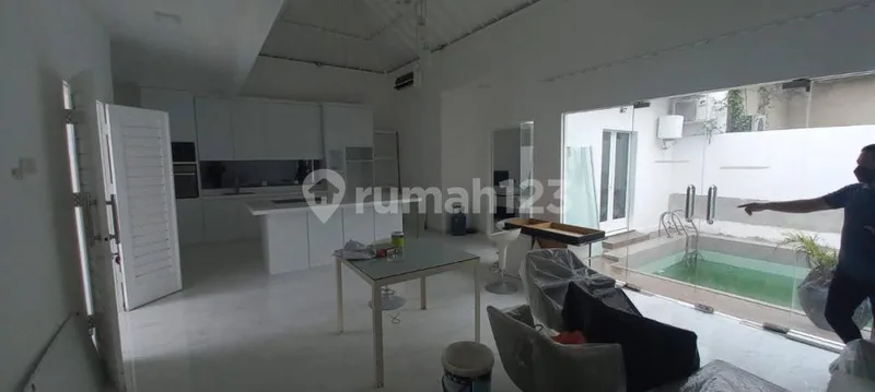 Villa Mewah Nuansa Putih Full Furnished Kolam Renang Pecatu Graha - Real Estate in Bali
