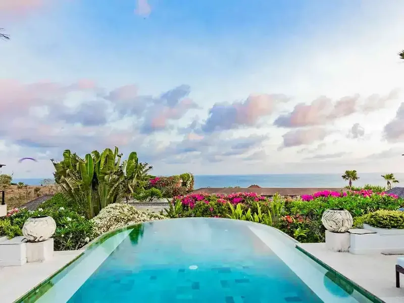 6 BEDROOMS WITH BREATHTAKING AND UNBLOCKED OCEAN VIEW VILLAS IN PANDAWA - Bali in Bali
