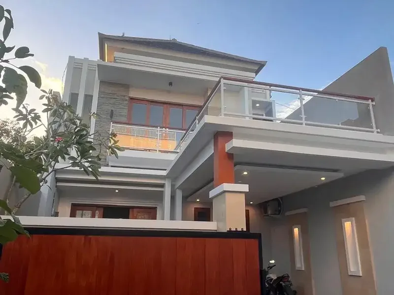 HUNIAN MINIMALIS 2 LT KAWASAN PADAT PENDUDUK DI DENPASAR UTARA - Real Estate in Bali