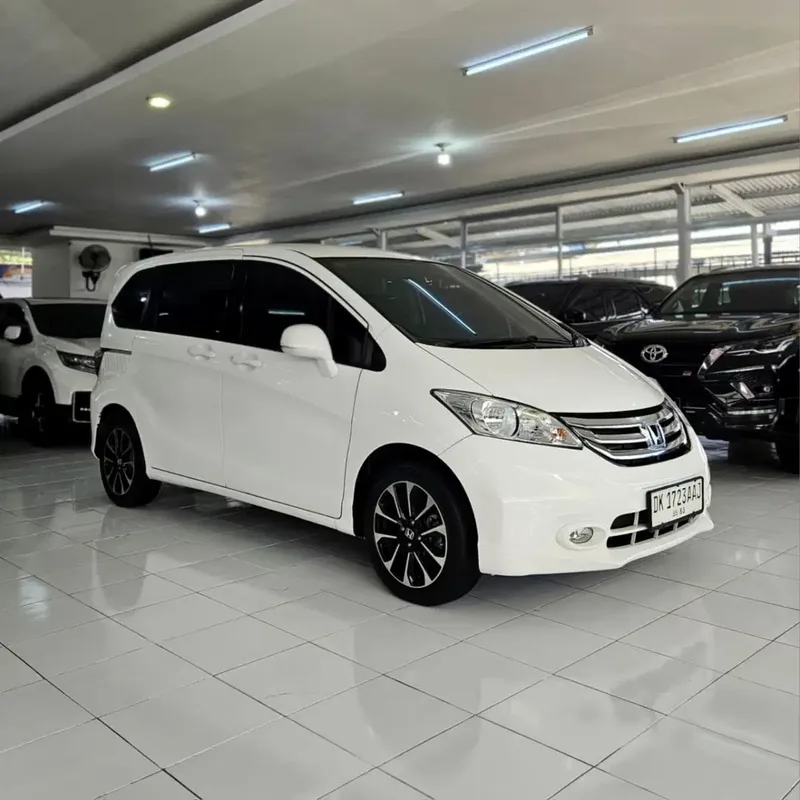 [2015] DP 20jt! Honda Freed PSD 1.5 at 2015 asliDK NIK 2014 LowKM 2016 - Vehicles in Bali