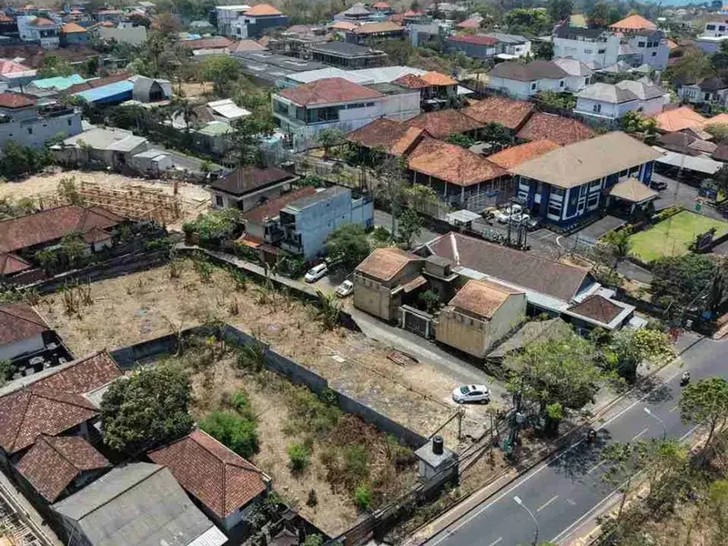 dijual Tanah Premium Plot Kecil di jalan utama uluwatu II Jimbaran Kuta Selatan - Bali in Bali