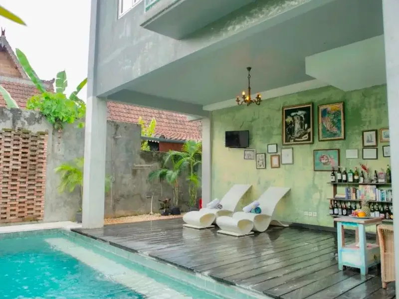 RARE OPPORTUNITY – GUESTHOUSE DI JANTUNG CANGGU - Real Estate in Bali