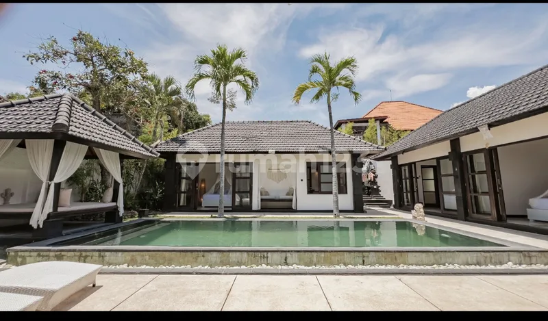 Beautiful Modern Classic Villla At Seminyak - Real Estate in Bali