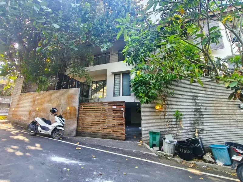 Disewakan Villa Besar Lokasi Tenang di Taman Giri, Nusa Dua. - Real Estate in Bali