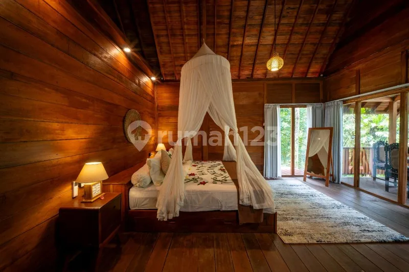 Villa Exlusif Murah Suasana Pendesaan yang Masih Asri Diantaranya Pemandangan Sungai yang Sangat Menyejukan Mata dan tersedia Kolam Renang di Tabanan Bali - Real Estate in Bali