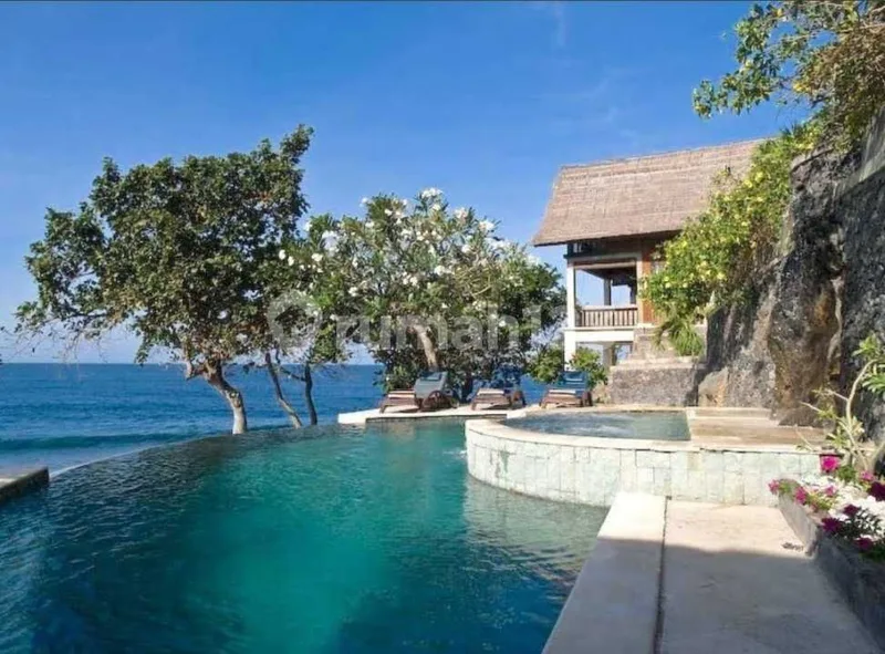 Butuh Jual Cepat Villa Santorini Amed Loss Pantai di Bunutan Seraya - Karangasem - Real Estate in Bali