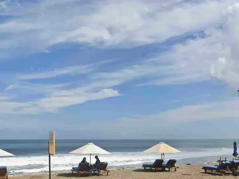 dijual tanah 10.600 m² IDR 3 milyar  per are beach front batu Belig Seminyak Badung Bali - Real Estate in Bali