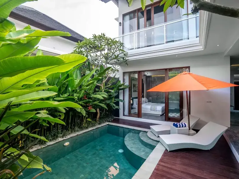 Leasehold - Luxurious 3-Bedroom Villa in Seminyak with Private Pool - Real Estate in Bali