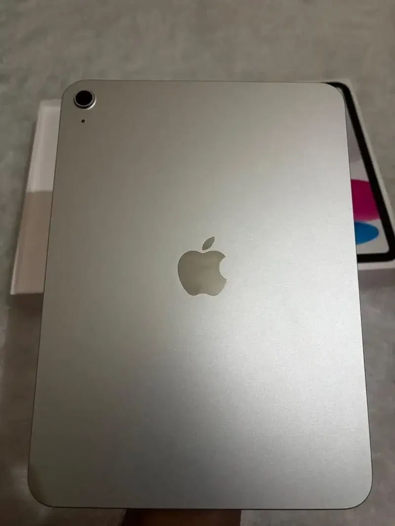 Ipad gen 11 128 GB silver ibox - Electronics in Bali