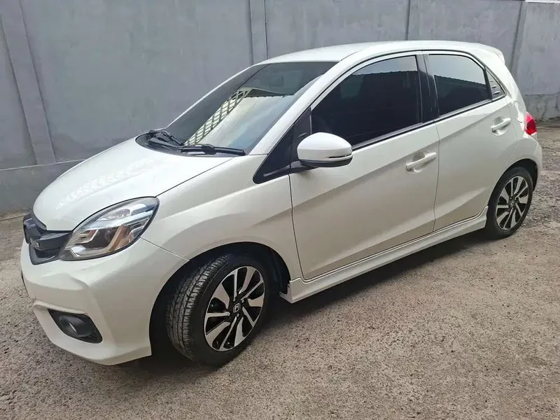 Honda Brio 2017 Bensin - Vehicles in Bali